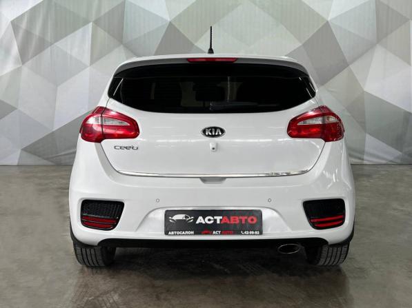 Kia Ceed II Рестайлинг с пробегом 2015 года, цена 1 200 000 рублей, 108834 км, хэтчбек, Автокод Объявления