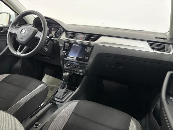 Skoda Rapid I Рестайлинг с пробегом 2019 года, цена 1 545 000 рублей, 19152 км, лифтбек, Автокод Объявления