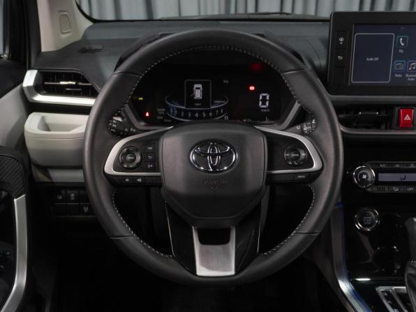 Toyota Veloz с пробегом 2023 года, цена 4 200 000 рублей, 74 км, минивэн, Автокод Объявления