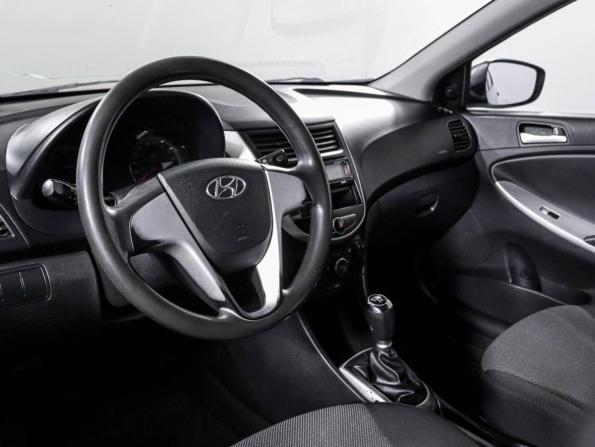 Hyundai Solaris I с пробегом 2012 года, цена 670 000 рублей, 177203 км, хэтчбек, Автокод Объявления