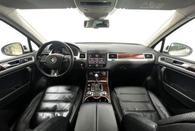 Volkswagen Touareg II Рестайлинг с пробегом 2015 года, цена 3 255 000 рублей, 102265 км, внедорожник, Автокод Объявления