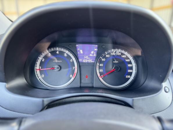 Hyundai Solaris I с пробегом 2013 года, цена 799 000 рублей, 169495 км, хэтчбек, Автокод Объявления