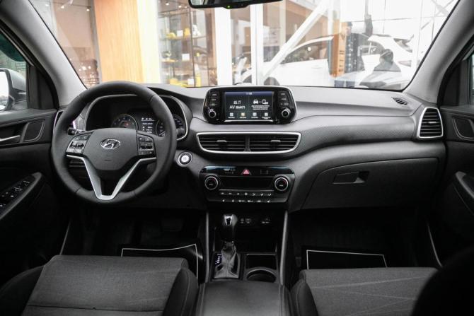 Hyundai Tucson III Рестайлинг с пробегом 2018 года, цена 1 595 000 рублей, 230000 км, внедорожник, Автокод Объявления