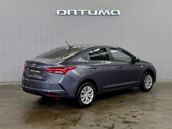 Hyundai Solaris II Рестайлинг с пробегом 2021 года, цена 1 647 000 рублей, 54620 км, седан, Автокод Объявления