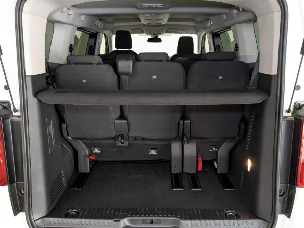 Peugeot Traveller I с пробегом 2019 года, цена 2 920 000 рублей, 72906 км, минивэн, Автокод Объявления
