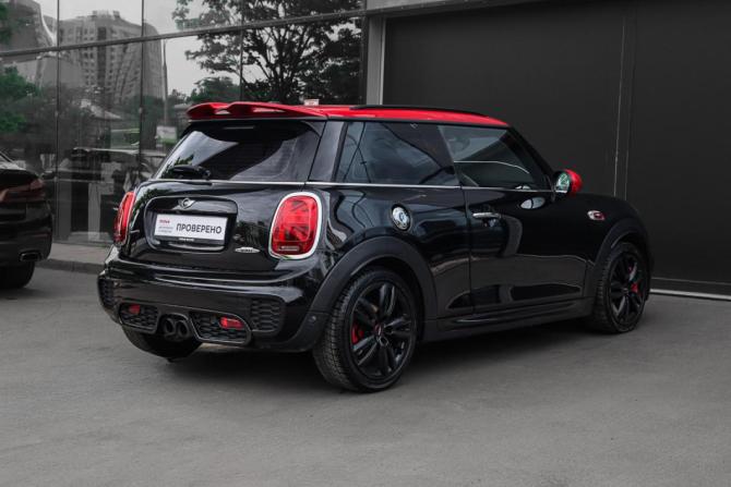 Mini Hatch III (F55/F56) с пробегом 2016 года, цена 2 399 000 рублей, 57120 км, хэтчбек, Автокод Объявления