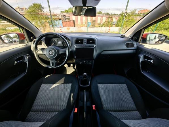 Volkswagen Polo V с пробегом 2014 года, цена 679 000 рублей, 196000 км, седан, Автокод Объявления