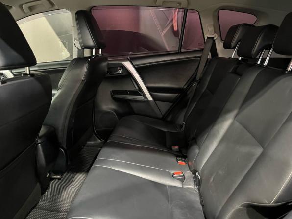 Toyota RAV4 IV (XA40) Рестайлинг с пробегом 2017 года, цена 2 730 000 рублей, 103172 км, внедорожник, Автокод Объявления