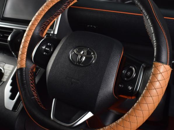 Toyota Sienta II с пробегом 2015 года, цена 1 299 999 рублей, 149583 км, компактвэн, Автокод Объявления