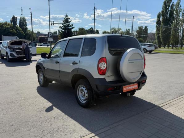 Chevrolet Niva I Рестайлинг с пробегом 2015 года, цена 590 000 рублей, 80000 км, внедорожник, Автокод Объявления