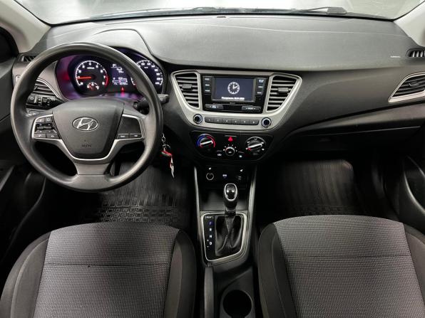 Hyundai Solaris II Рестайлинг с пробегом 2021 года, цена 1 415 000 рублей, 109758 км, седан, Автокод Объявления
