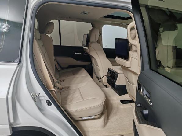 Toyota Land Cruiser 300 Series с пробегом 2022 года, цена 9 999 000 рублей, 45930 км, внедорожник, Автокод Объявления