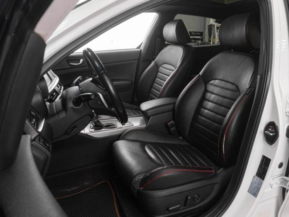 Kia Optima IV Рестайлинг с пробегом 2018 года, цена 2 109 000 рублей, 171636 км, седан, Автокод Объявления