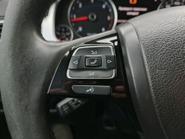 Volkswagen Touareg II с пробегом 2012 года, цена 1 700 000 рублей, 330375 км, внедорожник, Автокод Объявления