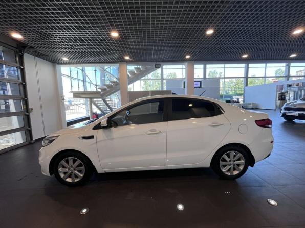 Kia Rio III Рестайлинг с пробегом 2015 года, цена 1 225 000 рублей, 150403 км, седан, Автокод Объявления