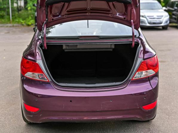Hyundai Solaris I с пробегом 2013 года, цена 700 000 рублей, 213331 км, седан, Автокод Объявления