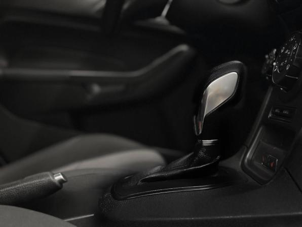 Ford Fiesta Mk6 Рестайлинг с пробегом 2018 года, цена 890 000 рублей, 73274 км, хэтчбек, Автокод Объявления
