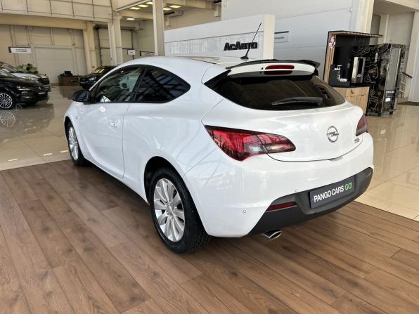 Opel Astra J Рестайлинг с пробегом 2012 года, цена 759 000 рублей, 184244 км, хэтчбек, Автокод Объявления