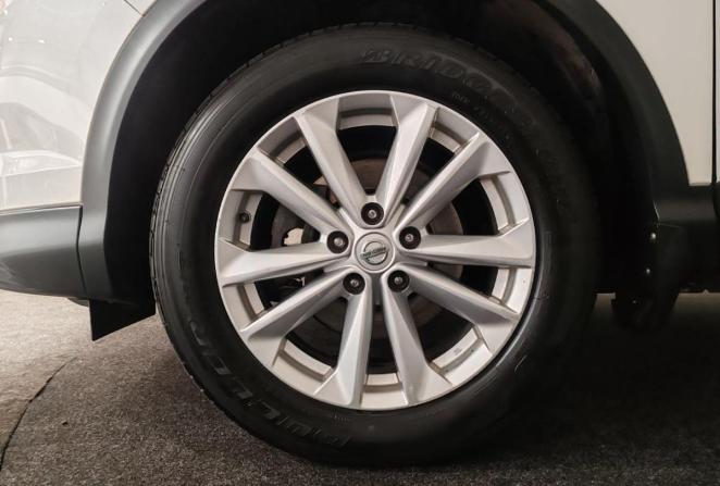 Nissan Qashqai II с пробегом 2017 года, цена 1 850 000 рублей, 82830 км, внедорожник, Автокод Объявления