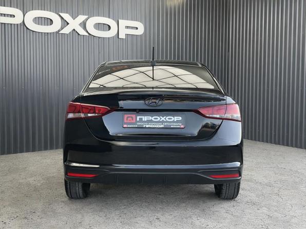 Hyundai Solaris II с пробегом 2020 года, цена 1 497 000 рублей, 80444 км, седан, Автокод Объявления