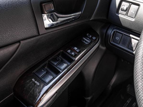Toyota Camry VII (XV50) Рестайлинг с пробегом 2016 года, цена 2 289 000 рублей, 104638 км, седан, Автокод Объявления