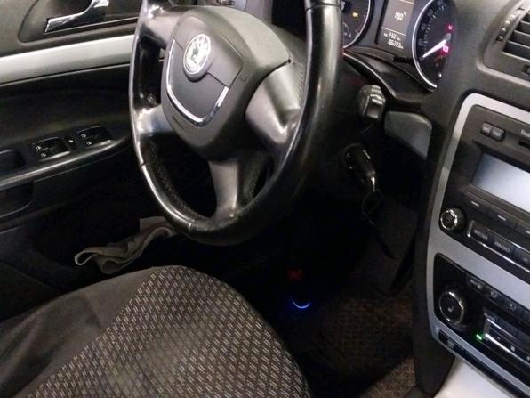 Skoda Octavia II (A5) Рестайлинг с пробегом 2011 года, цена 679 000 рублей, 186233 км, лифтбек, Автокод Объявления
