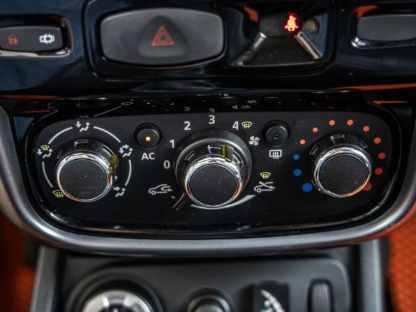 Renault Duster I с пробегом 2012 года, цена 878 000 рублей, 203307 км, внедорожник, Автокод Объявления