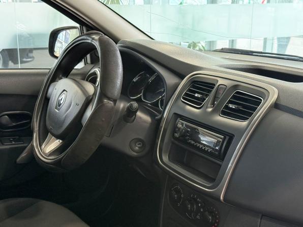 Renault Logan II с пробегом 2015 года, цена 775 000 рублей, 137177 км, седан, Автокод Объявления