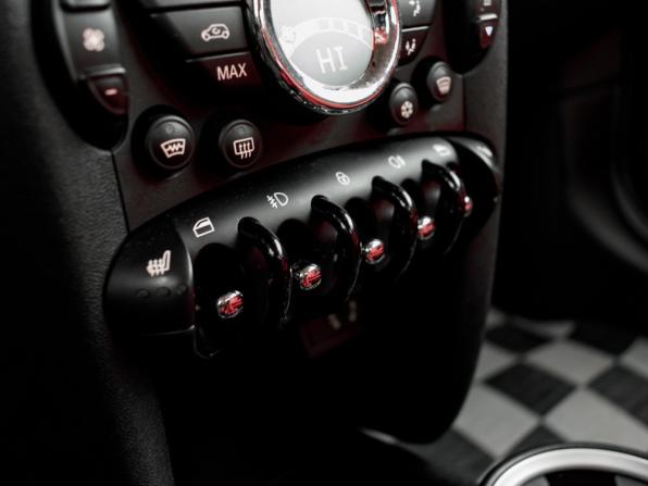 Mini Hatch II (R56) Рестайлинг с пробегом 2012 года, цена 1 000 000 рублей, 105971 км, хэтчбек, Автокод Объявления