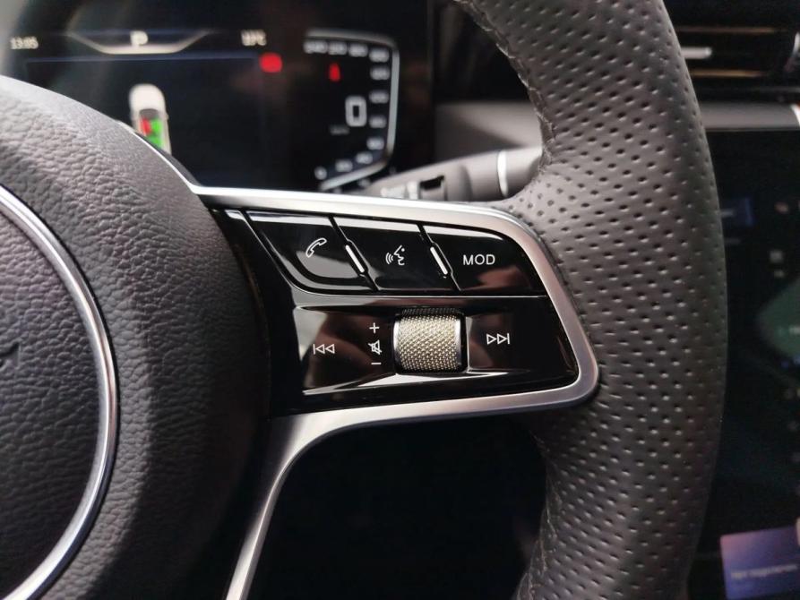 Hongqi H5 II Москва  - изображение 13