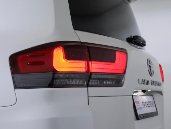 Toyota Land Cruiser 300 Series с пробегом 2023 года, цена 9 900 000 рублей, 77039 км, внедорожник, Автокод Объявления
