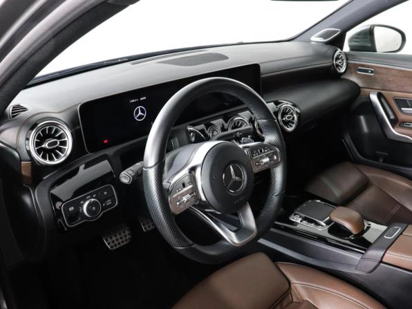 Mercedes-Benz A-Класс IV (W177) с пробегом 2018 года, цена 2 799 000 рублей, 66400 км, хэтчбек, Автокод Объявления