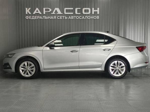 Skoda Octavia IV (A8) с пробегом 2021 года, цена 2 599 000 рублей, 98105 км, лифтбек, Автокод Объявления