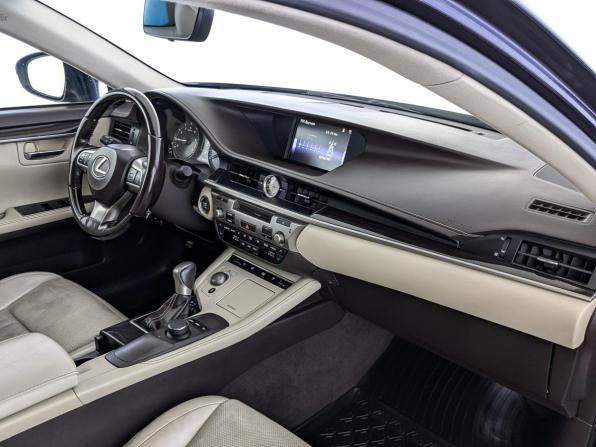 Lexus ES VI Рестайлинг с пробегом 2017 года, цена 2 500 000 рублей, 183749 км, седан, Автокод Объявления