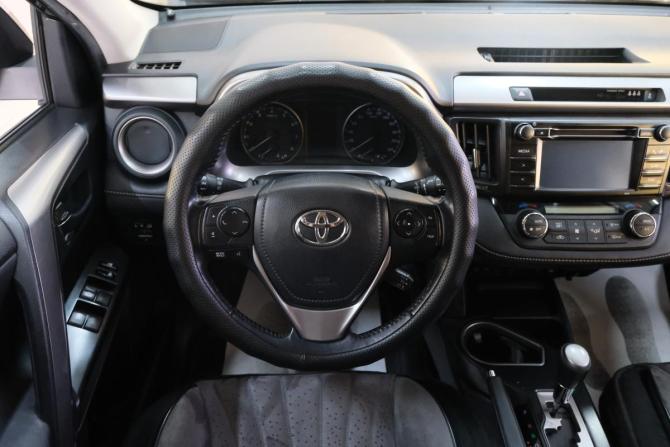 Toyota RAV4 IV (XA40) Рестайлинг с пробегом 2016 года, цена 2 599 000 рублей, 185493 км, внедорожник, Автокод Объявления