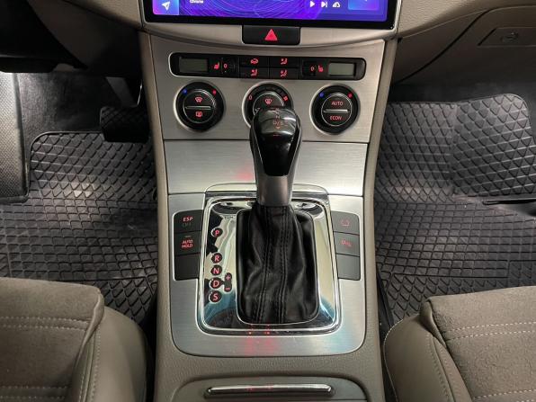 Volkswagen Passat B6 с пробегом 2006 года, цена 1 269 000 рублей, 115270 км, универсал, Автокод Объявления