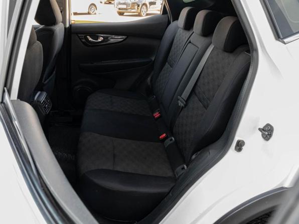 Nissan Qashqai II с пробегом 2017 года, цена 1 598 000 рублей, 121328 км, внедорожник, Автокод Объявления