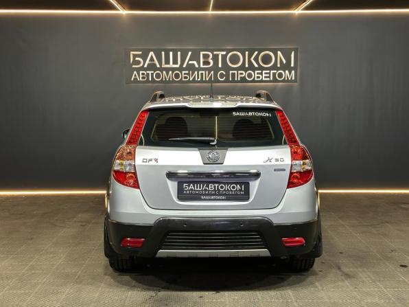 Dongfeng H30 Cross с пробегом 2015 года, цена 530 000 рублей, 106895 км, хэтчбек, Автокод Объявления
