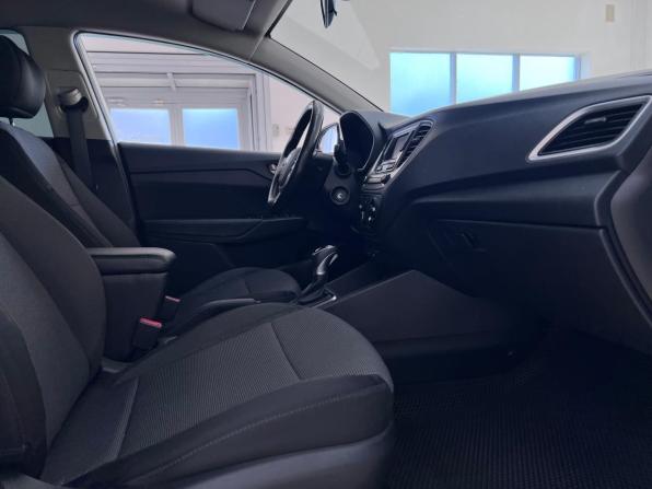 Hyundai Solaris II с пробегом 2018 года, цена 1 310 000 рублей, 145000 км, седан, Автокод Объявления