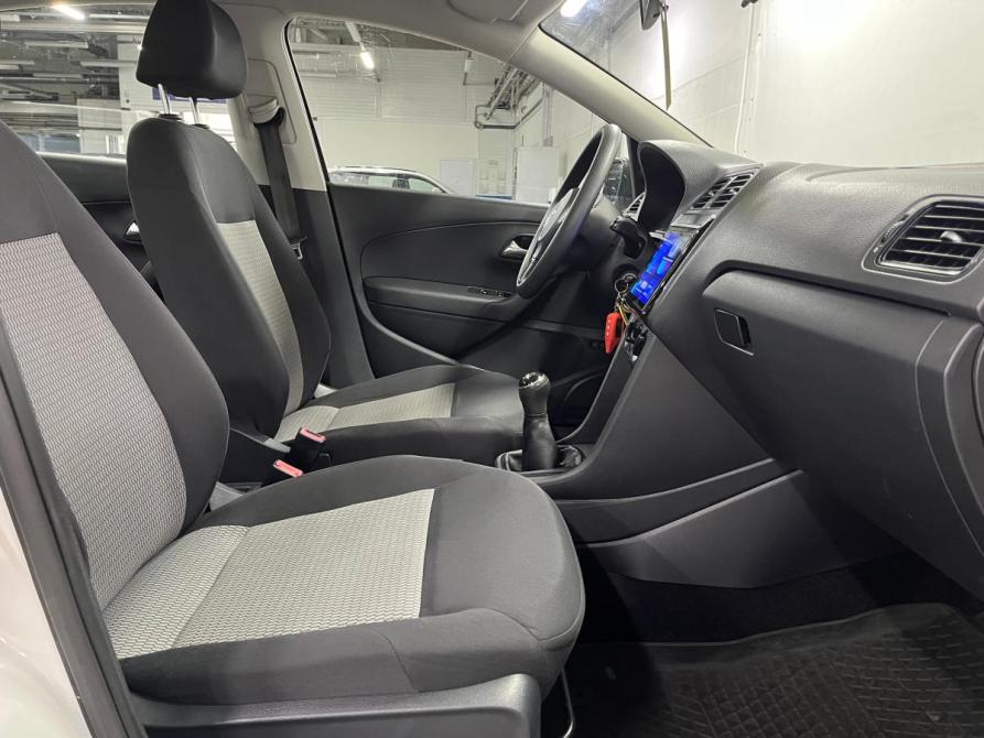 Volkswagen Polo V Санкт-Петербург  - изображение 16