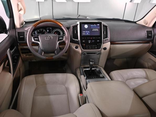Toyota Land Cruiser 200 Series Рестайлинг 2 с пробегом 2018 года, цена 6 789 000 рублей, 147335 км, внедорожник, Автокод Объявления