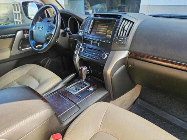 Toyota Land Cruiser 200 Series с пробегом 2011 года, цена 2 990 000 рублей, 253100 км, внедорожник, Автокод Объявления