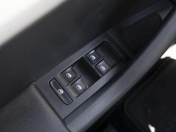 Skoda Octavia III (A7) Рестайлинг с пробегом 2018 года, цена 1 329 000 рублей, 201981 км, лифтбек, Автокод Объявления