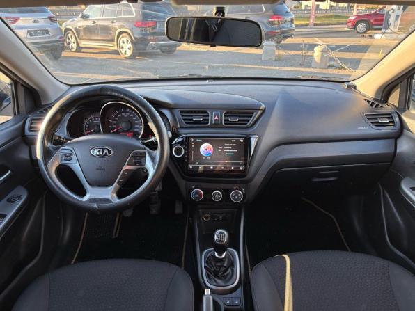 Kia Rio III Рестайлинг с пробегом 2017 года, цена 899 000 рублей, 170788 км, седан, Автокод Объявления