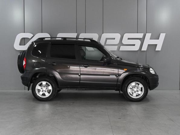 Chevrolet Niva I Рестайлинг с пробегом 2010 года, цена 569 000 рублей, 148000 км, внедорожник, Автокод Объявления