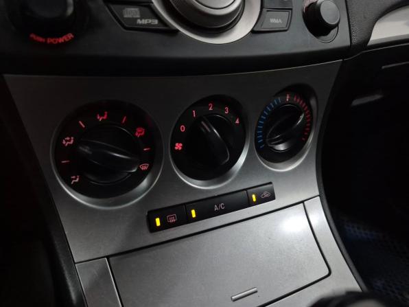 Mazda 3 II (BL) Рестайлинг с пробегом 2011 года, цена 740 000 рублей, 166970 км, седан, Автокод Объявления