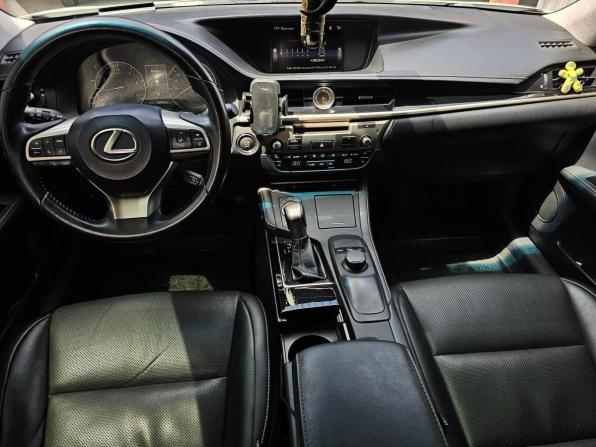 Lexus ES VI Рестайлинг с пробегом 2017 года, цена 2 400 000 рублей, 164800 км, седан, Автокод Объявления
