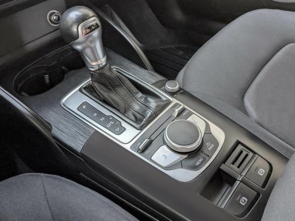 Audi A3 III (8V) Рестайлинг с пробегом 2019 года, цена 2 199 500 рублей, 43500 км, седан, Автокод Объявления