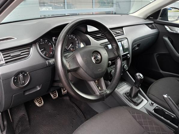 Skoda Octavia III (A7) Рестайлинг с пробегом 2018 года, цена 1 645 000 рублей, 72854 км, лифтбек, Автокод Объявления