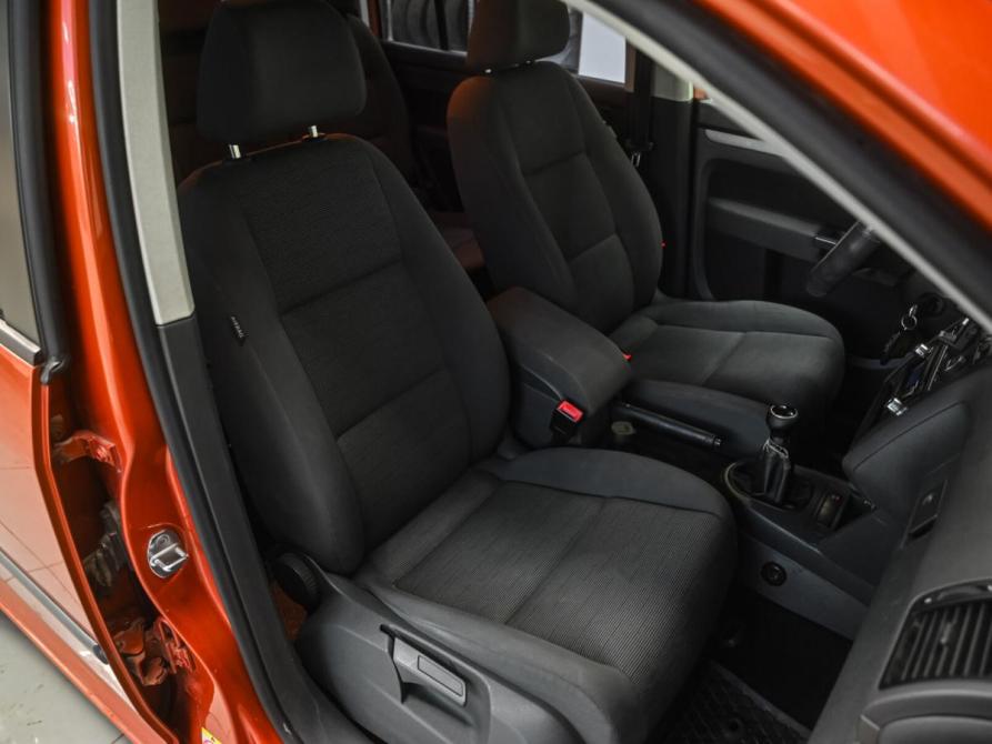 Volkswagen Touran I Рестайлинг Челябинск  - изображение 24